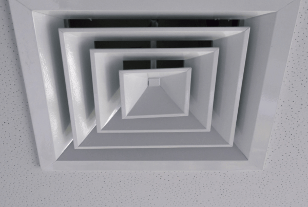 部屋の換気は換気扇だけで十分？効果と注意点を解説